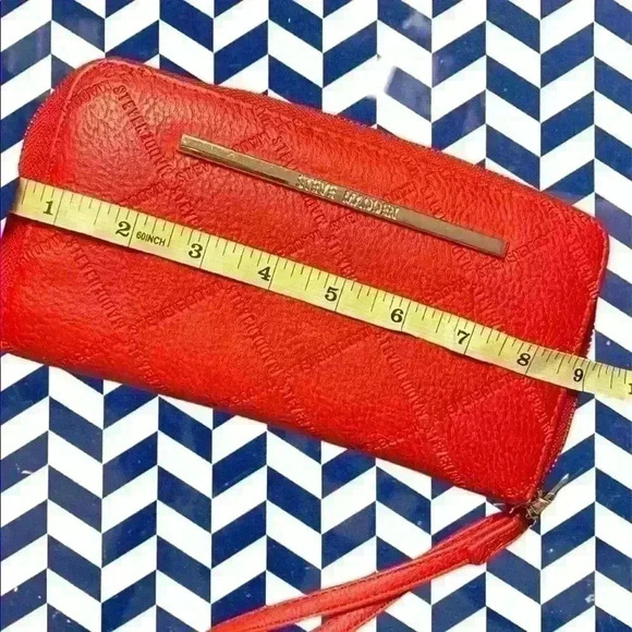 STEVE MADDEN  Zip Around wristlet wallet / clutch - Picture 10 of 16